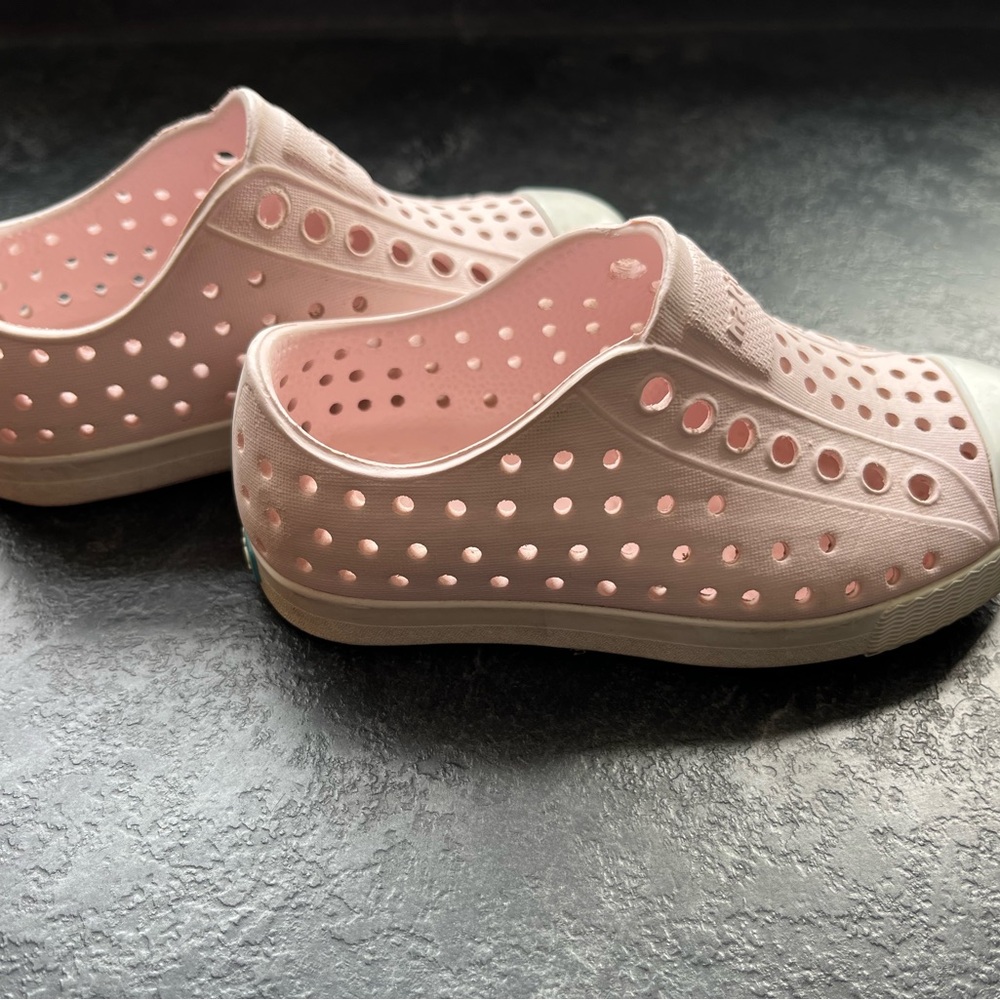 Native Toddler Sneakers in Pink and White